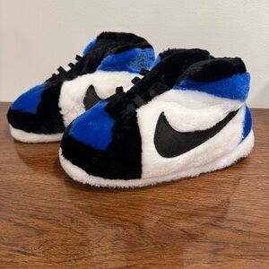 Unisex Plush Nike Sneakers Fuzzy Fluffy House Slippers Size 36-46 NO STRINGS